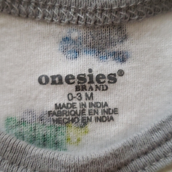 Pair of onesies - Picture 4 of 4